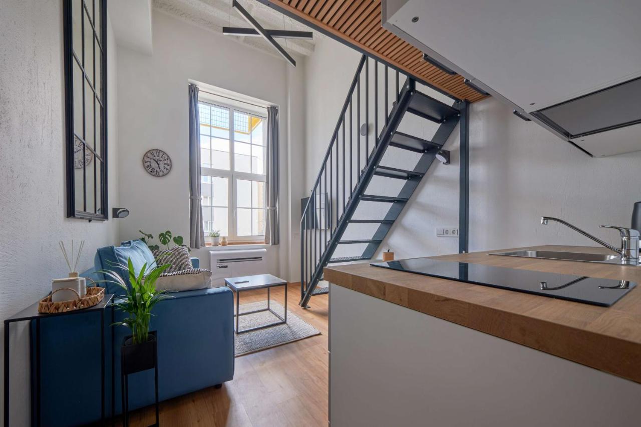 Queen Barbora Central Lofts Kowno Zewnętrze zdjęcie