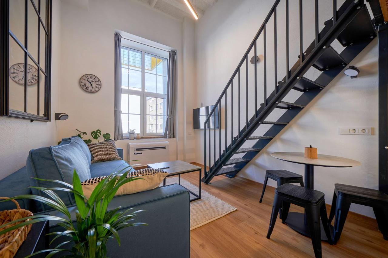 Queen Barbora Central Lofts Kowno Zewnętrze zdjęcie