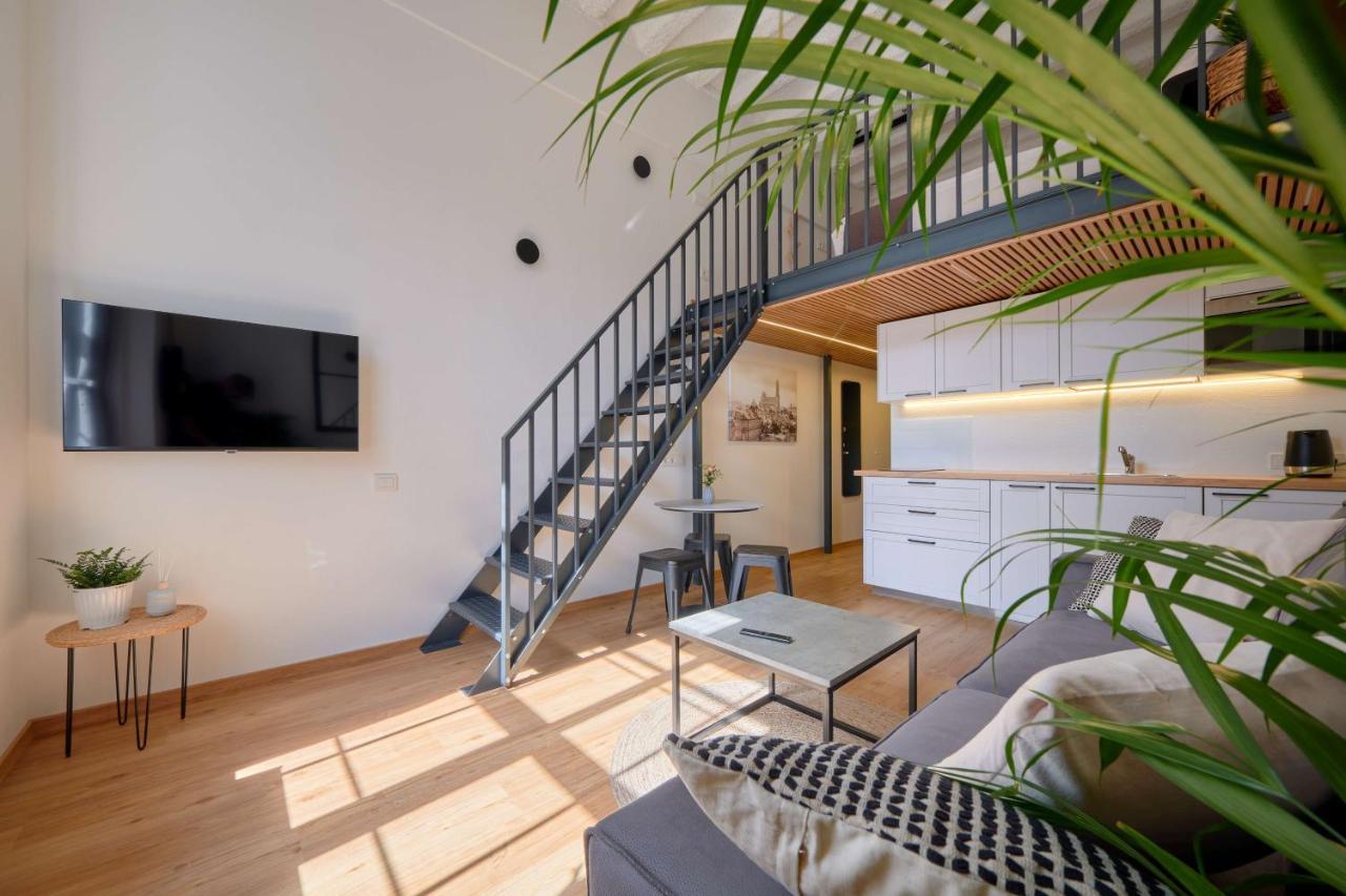 Queen Barbora Central Lofts Kowno Zewnętrze zdjęcie