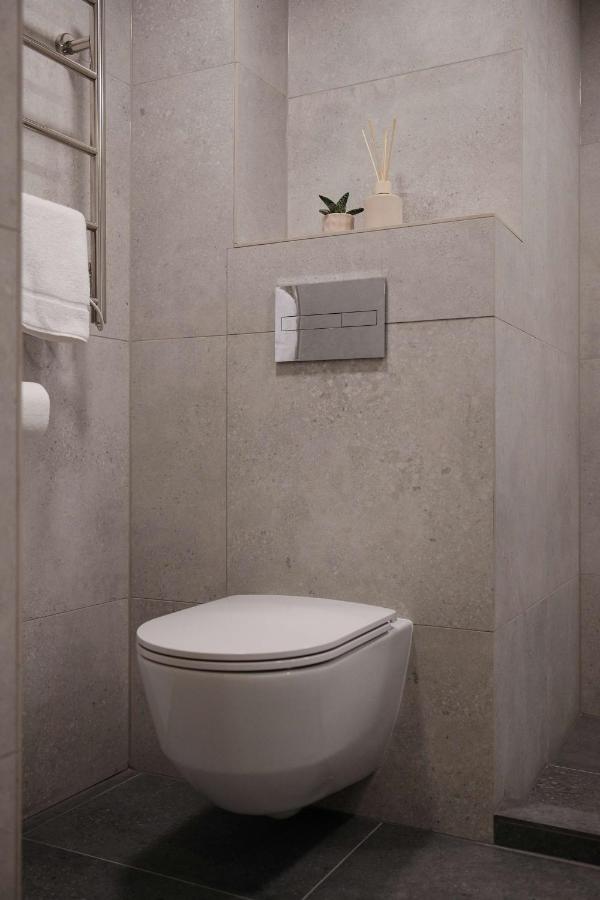 Queen Barbora Central Lofts Kowno Zewnętrze zdjęcie